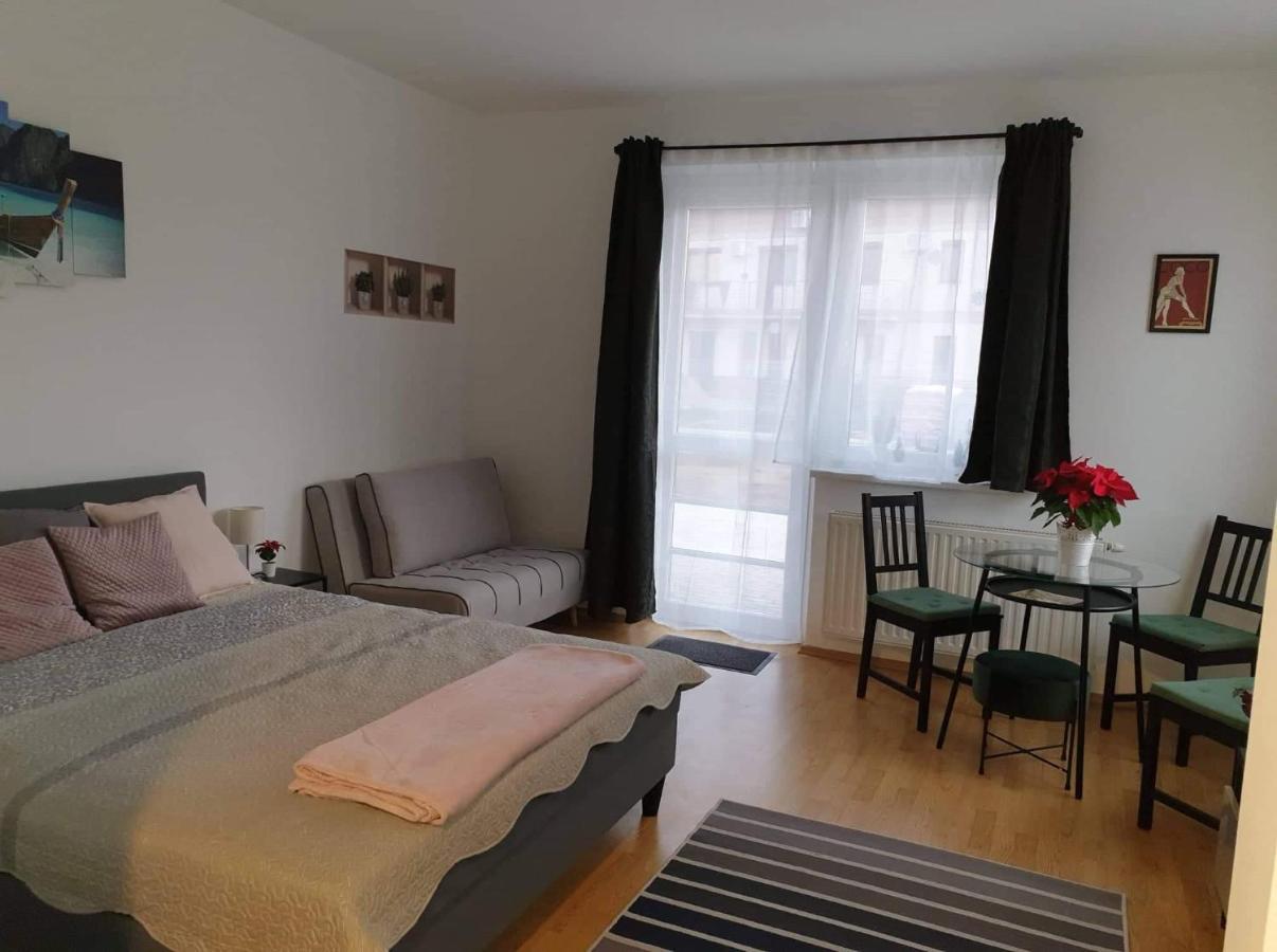 Relax Apartman Veresegyhaz Apartment Bagian luar foto